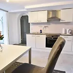 Work & In Near Cologne Apartman